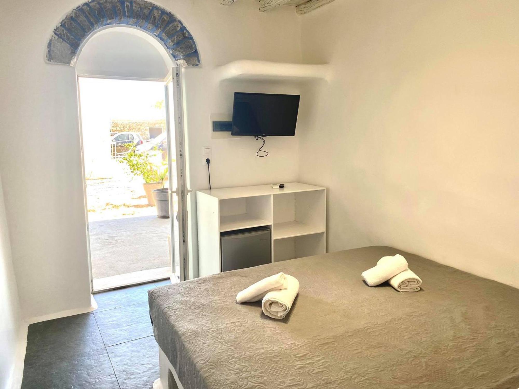 Mykonos Vibes Airport Studios And Apartments Mykonos Town Exterior foto