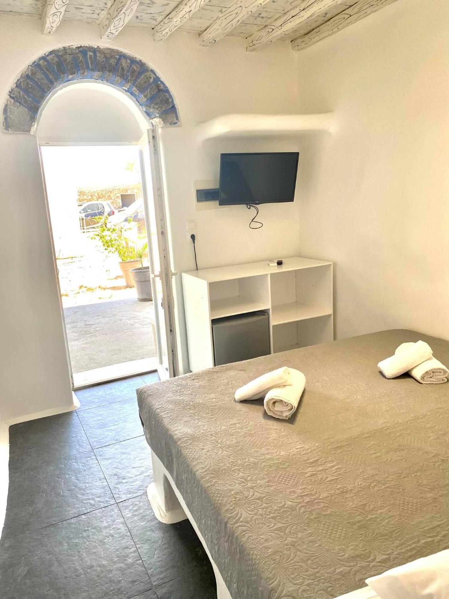 Mykonos Vibes Airport Studios And Apartments Mykonos Town Exterior foto